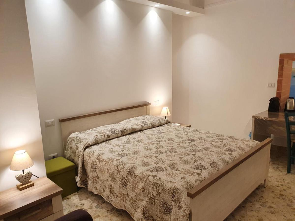 Stella Maris Bed & Breakfast Conversano Bagian luar foto